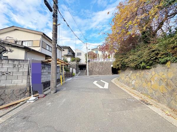 保土ケ谷区新築戸建カースペース2台吹抜広いお庭