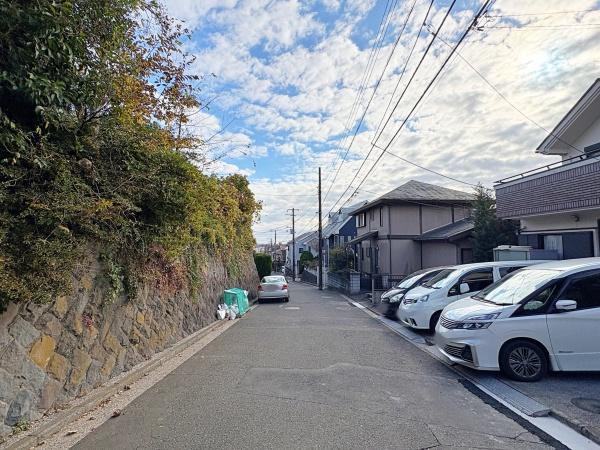 保土ケ谷区新築戸建カースペース2台吹抜広いお庭