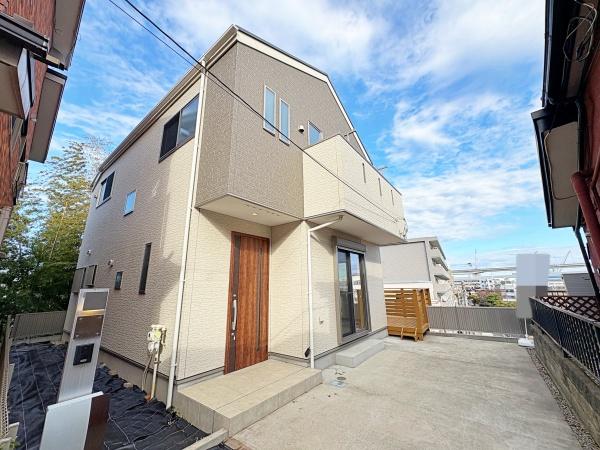 中区中古戸建LDK19帖ウッドデッキカースペース3台