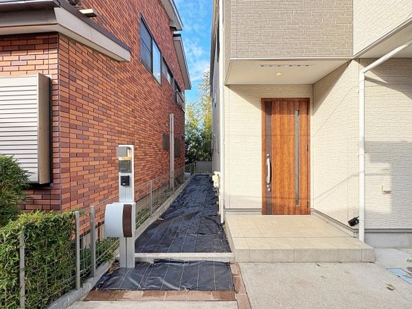 中区中古戸建LDK19帖ウッドデッキカースペース3台