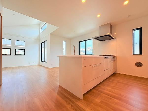 【1号棟】藤沢市新築戸建ビルトイン車庫SIC
