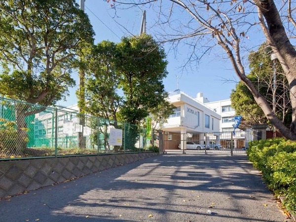 横浜市港南区上大岡東３丁目の中古一戸建て(横浜市立汐見台中学校)