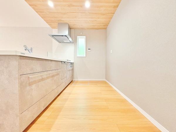 【1号棟】戸塚区新築戸建ルーバルパントリー