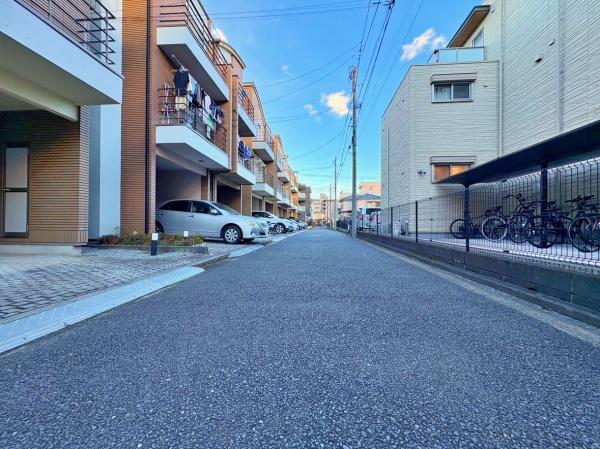 港北区中古戸建カーポートWIC南面バルコニー