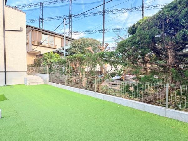 【1号棟】横浜市南区新築戸建オール電化太陽光パネル