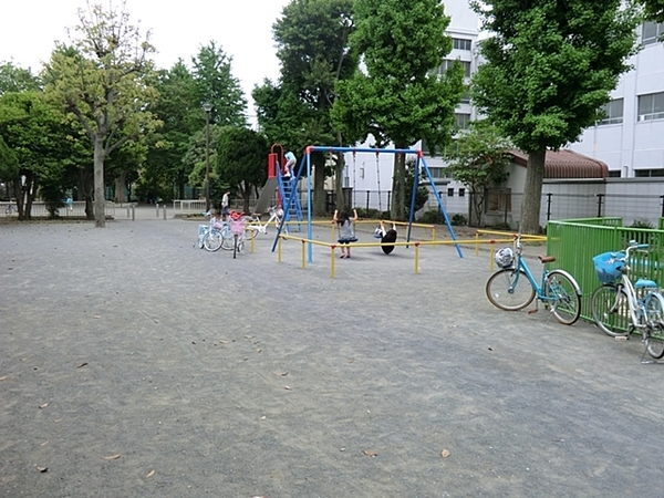 横浜市鶴見区新築戸建　ビルドインガレージ　3口コンロ(生麦公園)