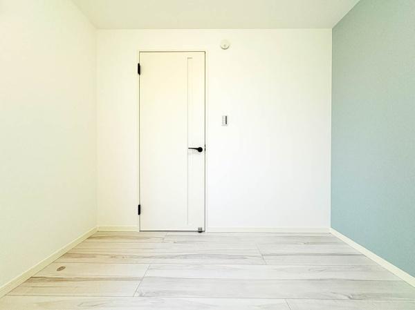 横浜市鶴見区新築戸建　ビルドインガレージ　3口コンロ