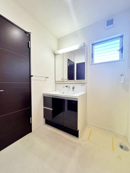 藤沢市鵠沼神明４丁目の中古一戸建て