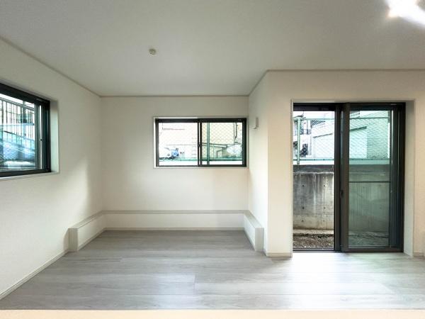 港南区新築戸建南面バルコニー角地