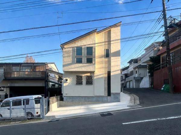 港南区新築戸建南面バルコニー角地