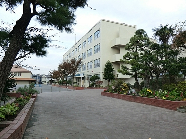 【B号棟】金沢区新築戸建ビルトイン車庫納戸(横浜市立文庫小学校)