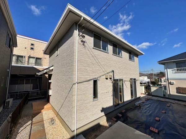 泉区中古戸建LDK18帖平成27年4月築