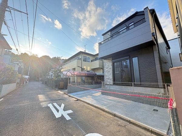 【1号棟】大和市新築戸建2台駐車可LDK19帖