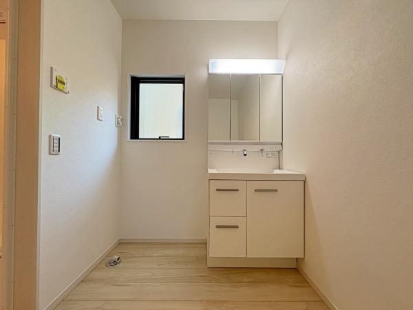 【1号棟】大和市新築戸建2台駐車可LDK19帖