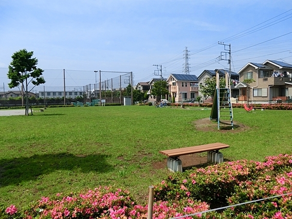 【5号棟】藤沢市新築戸建パントリーリネン棚(矢端公園)