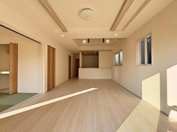 【2号棟】町田市新築戸建LDK18帖吹抜