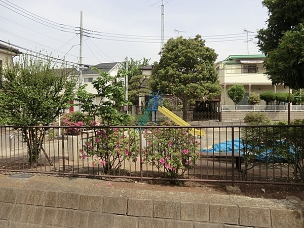 青葉区新築戸建カースペース並列4台カウンターキッチン(都筑ヶ丘第七公園)