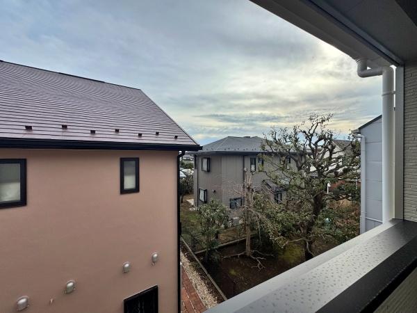 青葉区新築戸建カースペース並列4台カウンターキッチン
