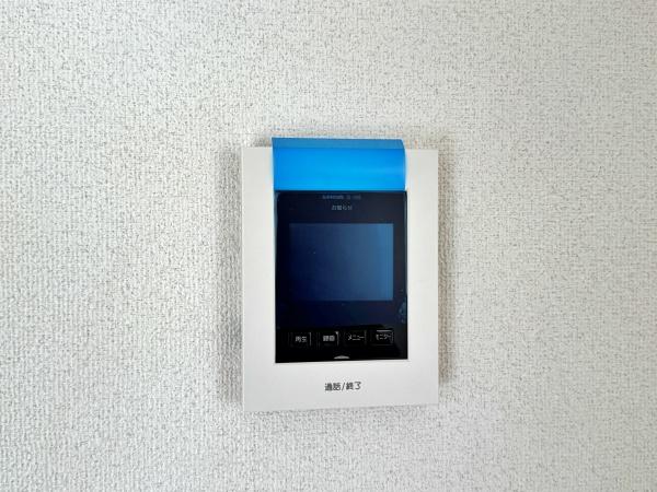 青葉区新築戸建カースペース並列4台カウンターキッチン