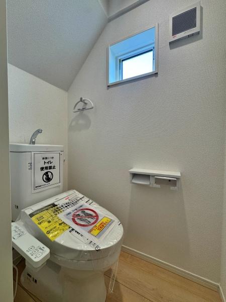 青葉区新築戸建カースペース並列4台カウンターキッチン
