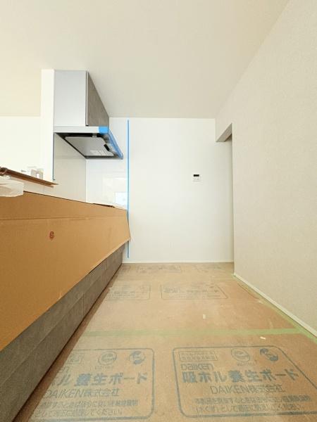 【B棟】寒川町新築戸建カースペース2台WIC吹抜