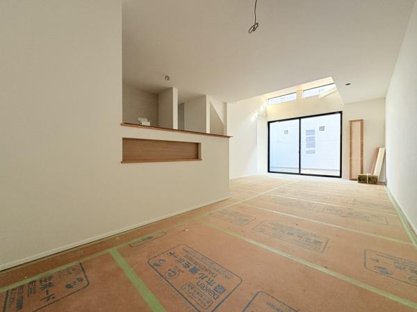 【B棟】寒川町新築戸建カースペース2台WIC吹抜