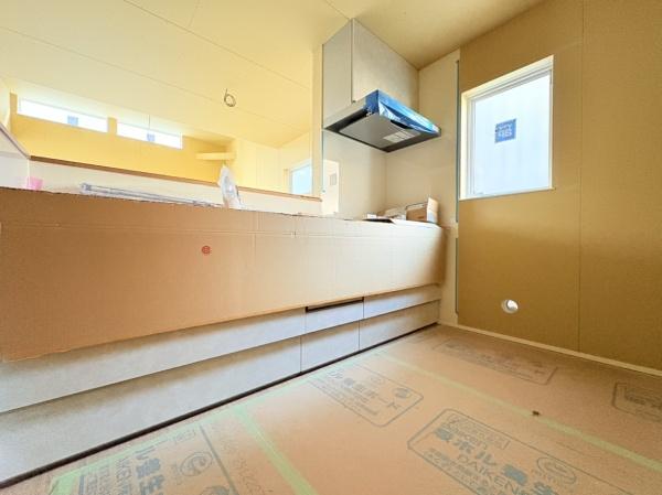 【C棟】寒川町新築戸建カースペース2台WIC吹抜