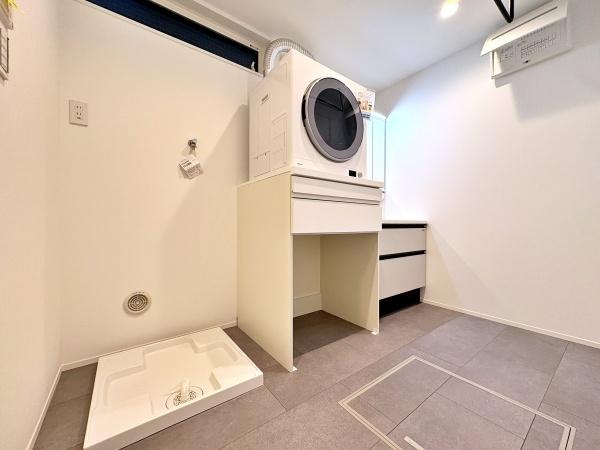 戸塚区新築戸建LDK19帖以上WICワークカウンター