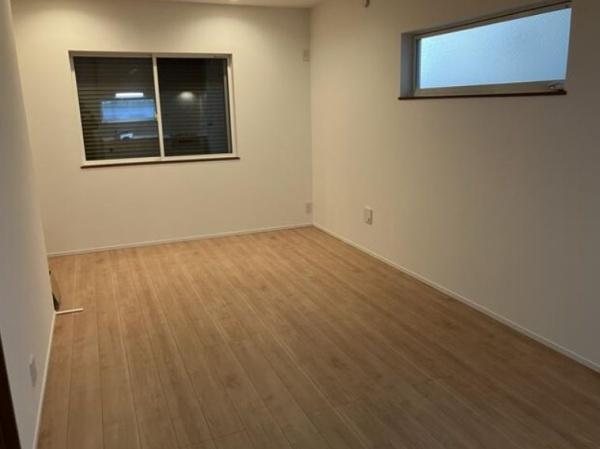 大和市中古戸建未入居ロフト付き吹抜け都市ガス