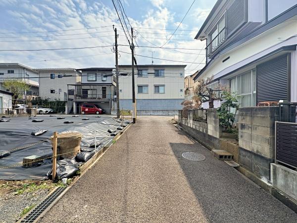 座間市売地建築条件無し南西角地