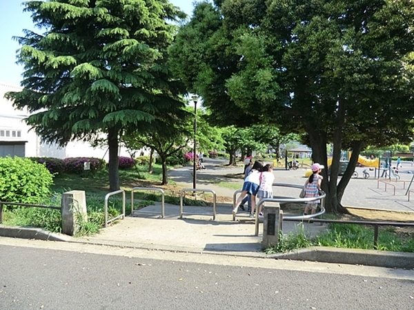 旭区新築戸建パントリーセカンド洗面(旭台中央公園)