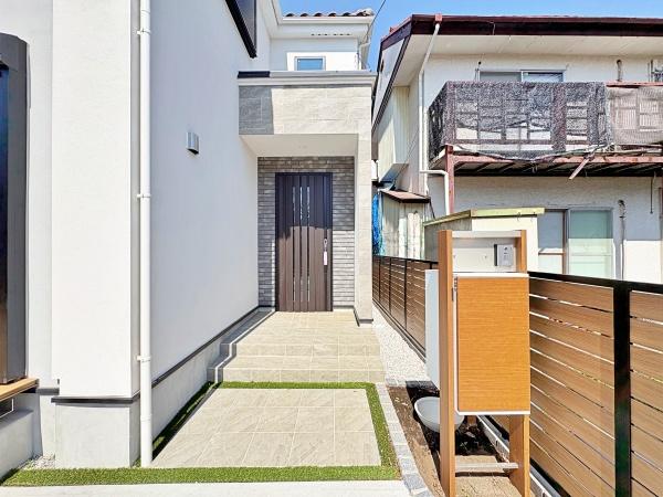 【2号棟】世田谷区新築戸建2台駐車可パントリー