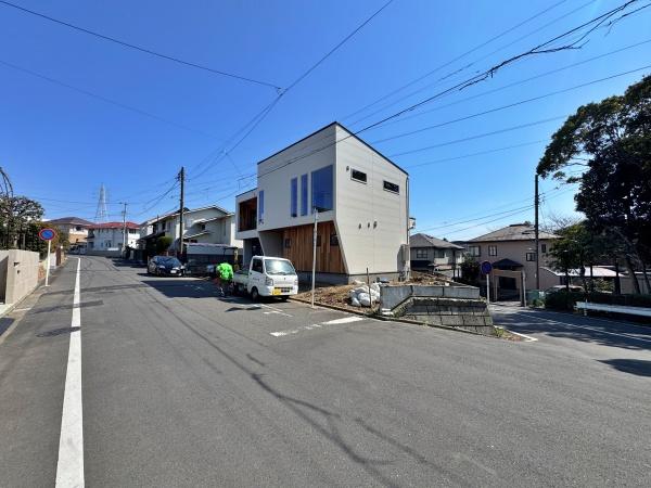 【2号棟】藤沢市新築戸建2台駐車可三方角地