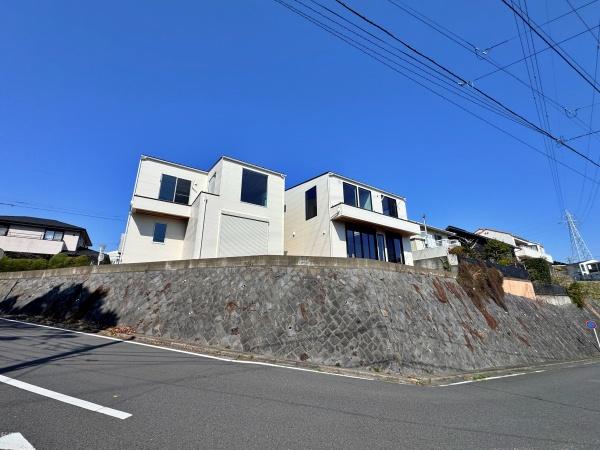 【2号棟】藤沢市新築戸建2台駐車可三方角地