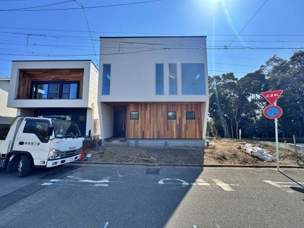 【2号棟】藤沢市新築戸建2台駐車可三方角地