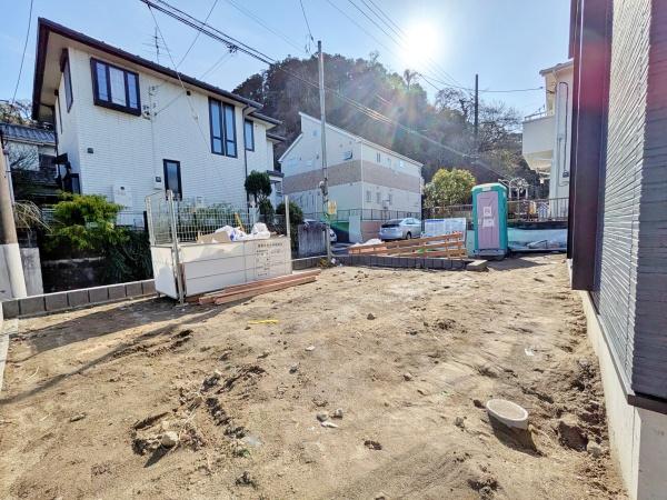 金沢区新築戸建2台駐車可SIC南向き庭付