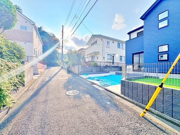 金沢区新築戸建2台駐車可SIC南向き庭付