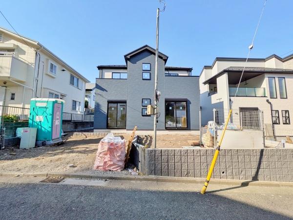 金沢区新築戸建2台駐車可SIC南向き庭付