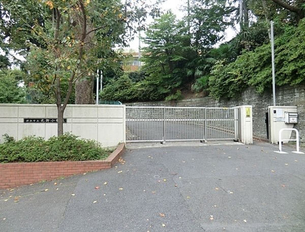 リシェ横浜山下公園【駅歩4分ペット飼育可】(横浜市立元街小学校)