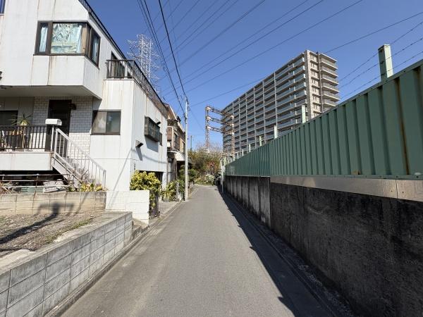 川崎市新築戸建LDK19帖以上パントリー駅歩3分