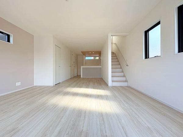【1号棟】藤沢市新築戸建3台駐車可SICLDK20帖