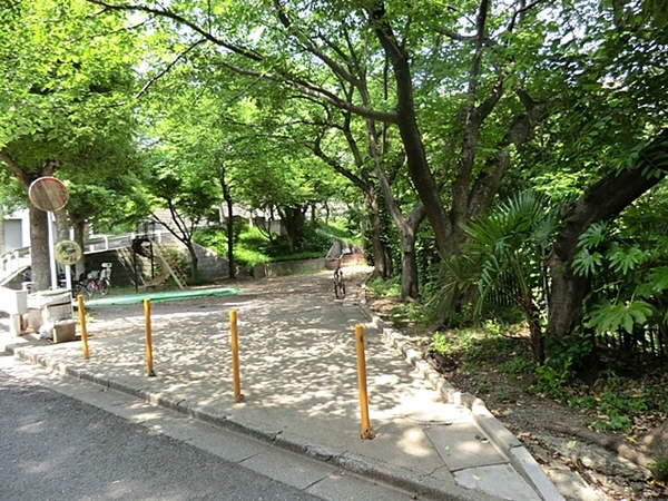 バースヒル溝の口リベルテB【駅歩8分3駅3路線利用可】(久本公園)