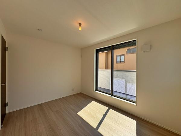 【1号棟】保土ケ谷区新築戸建約16坪の畑付きWIC