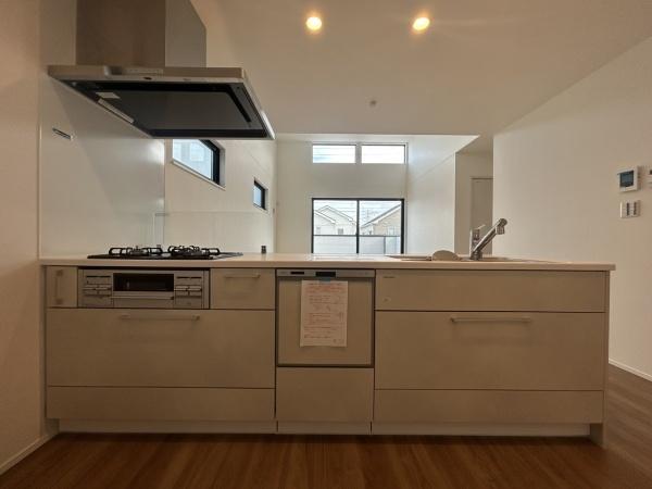 【1号棟】藤沢市新築戸建2台駐車可WIC