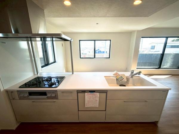 【6号棟】藤沢市新築戸建パントリールーバル