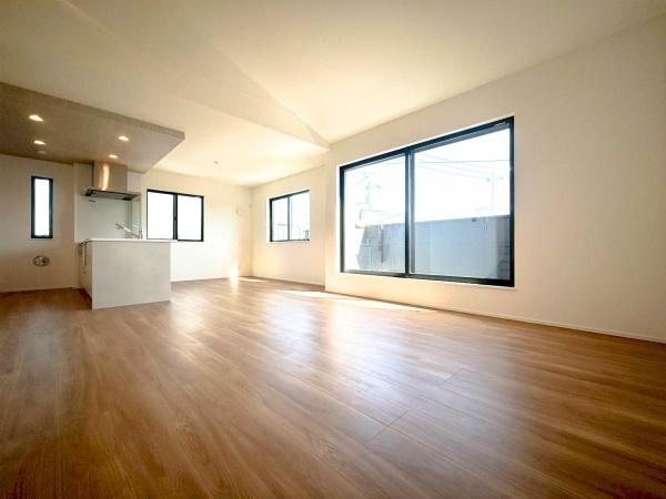 【6号棟】藤沢市新築戸建パントリールーバル