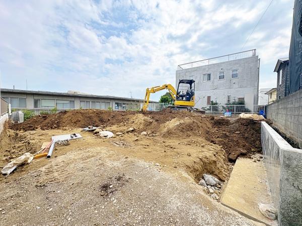 鎌倉市新築戸建カースペース3台敷地面積77坪超