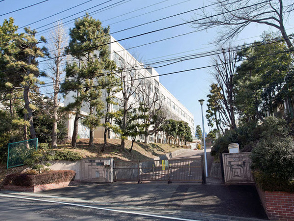【6号棟】青葉区新築戸建ビルトイン車庫駅歩9分(横浜市立山内中学校)