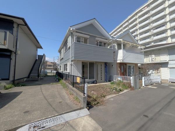 金沢区中古戸建駅平坦5分カースペース