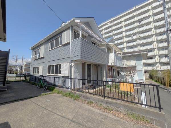 金沢区中古戸建駅平坦5分カースペース